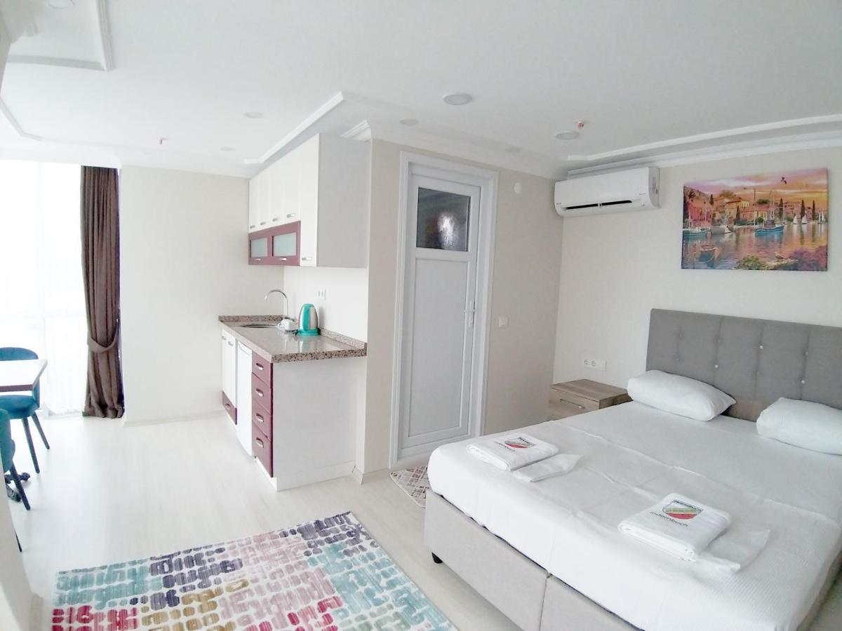 Golden Fish Hotel บาทูมิ ภายนอก รูปภาพ